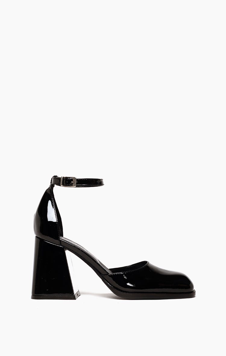 Stiletto Winehouse